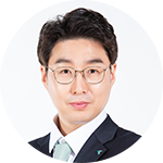 감독 김완수