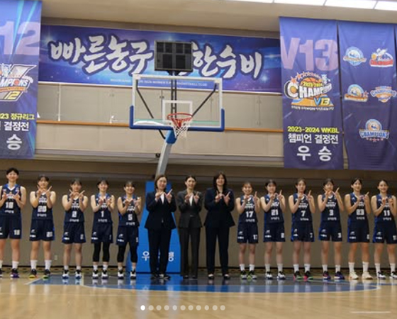 유니폼 사진 더 뿌립니다